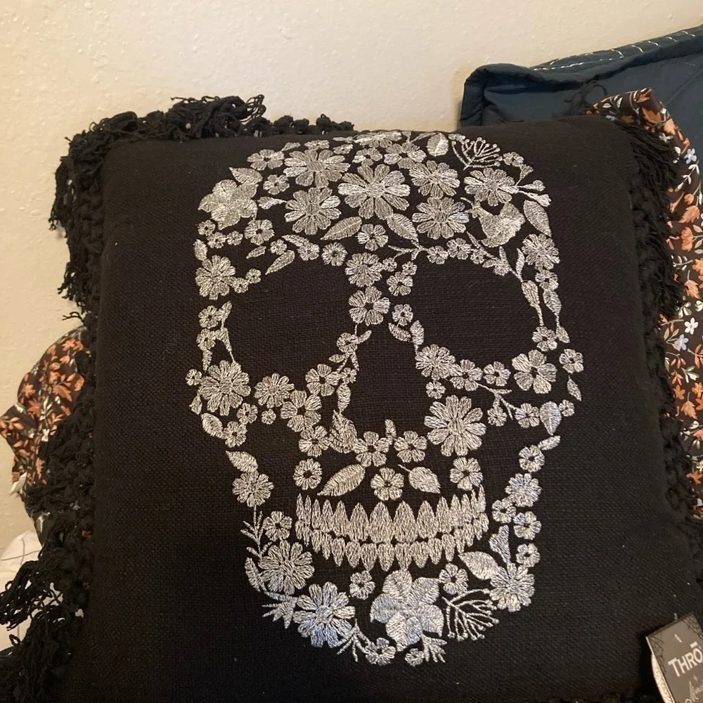 Thro Marlo Lorenz 20x20 Metallic Embroidered Floral Skull Pillow gothic …